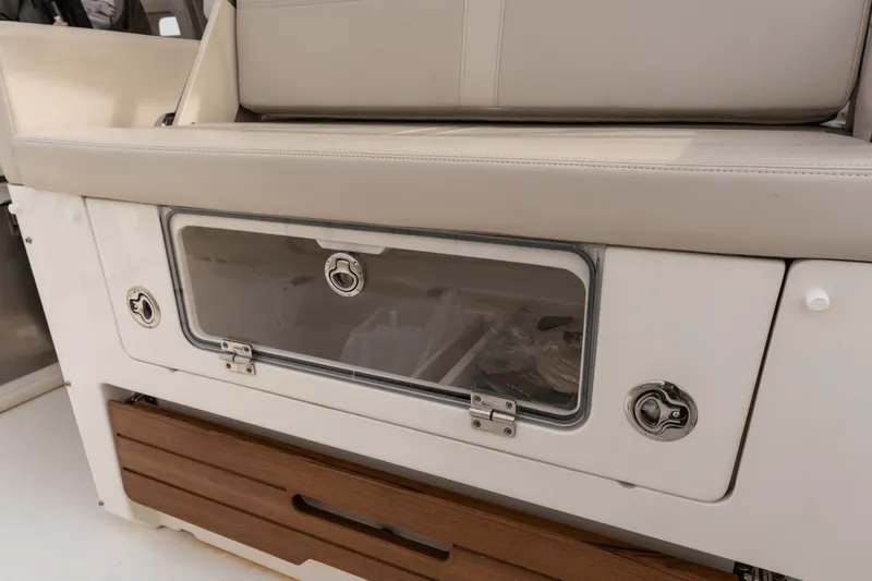 Slide: The Image of Boston Whaler 380 Realm 2024 - 91