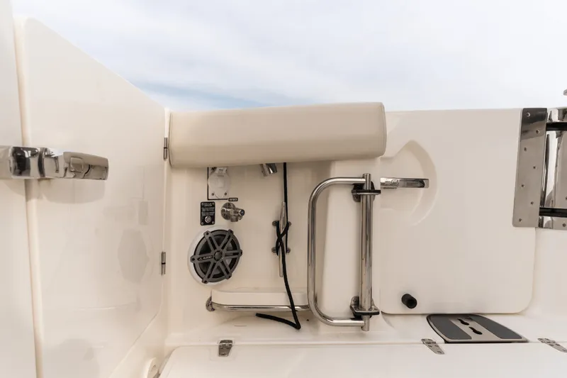 Slide: The Image of Boston Whaler 380 Realm 2024 - 94