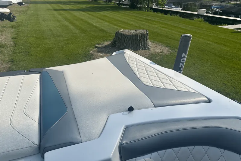 Slide: The Image of Tige Z1 2014 - 13