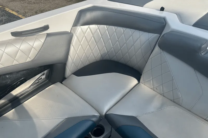 Slide: The Image of Tige Z1 2014 - 15