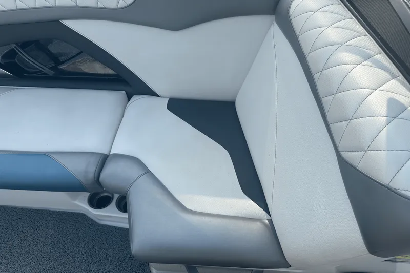 Slide: The Image of Tige Z1 2014 - 22