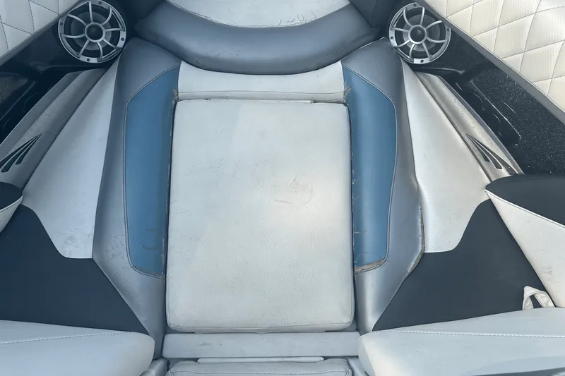 Slide: The Image of Tige Z1 2014 - 24