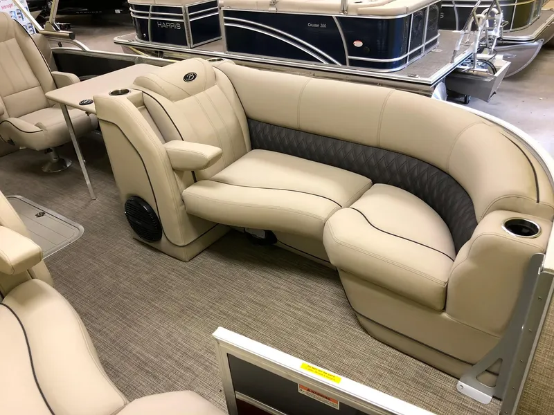 Slide: The Image of Barletta L23Q 2018 - 4