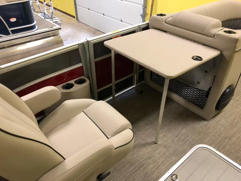 Slide: The Image of Barletta L23Q 2018 - 5