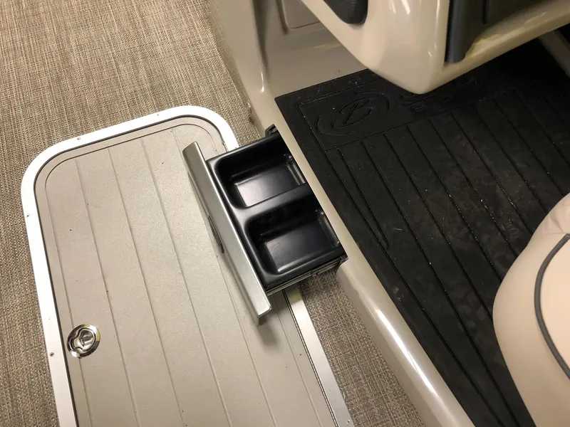 Slide: The Image of Barletta L23Q 2018 - 7