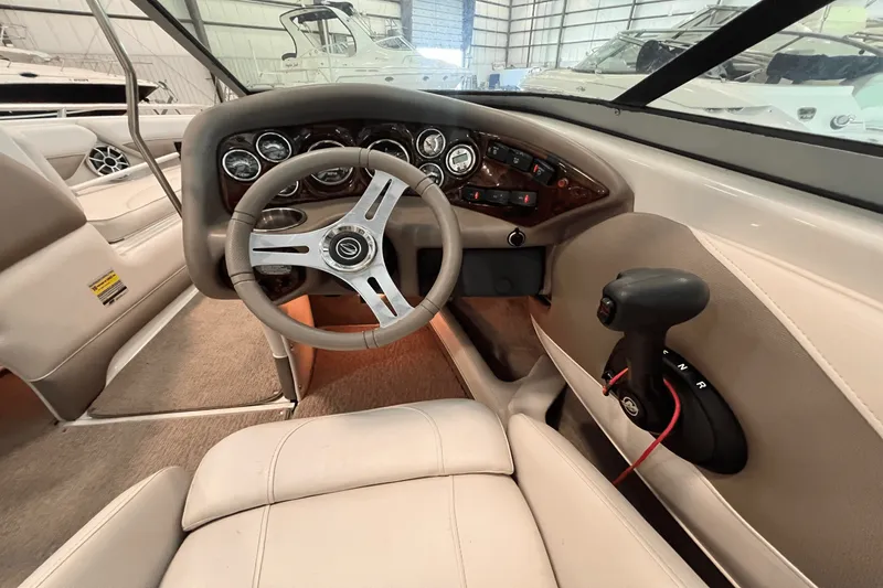 Slide: The Image of Crownline Boats 21 SS 2016 - 23