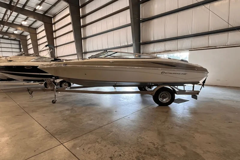 Slide: The Image of Crownline Boats 21 SS 2016 - 6