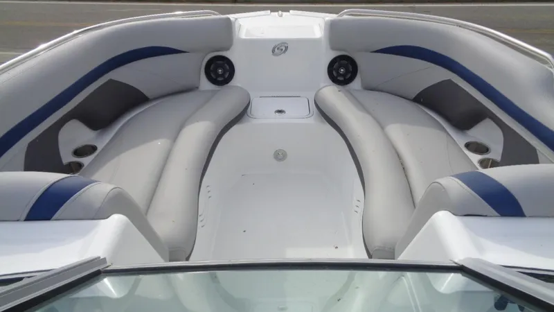 Slide: The Image of Hurricane SunDeck 2200 OB 2018 - 4