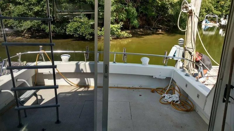 Slide: The Image of Chris-Craft Catalina 33 1973 - 4