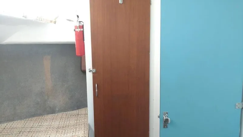 Slide: The Image of Chris-Craft Catalina 33 1973 - 6