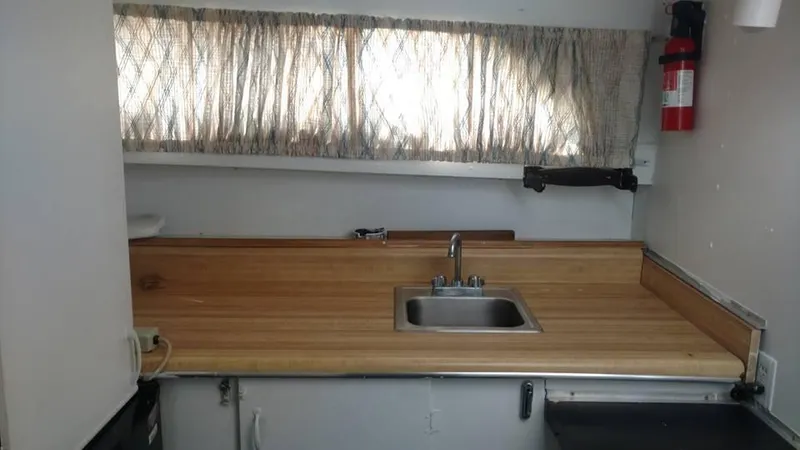 Slide: The Image of Chris-Craft Catalina 33 1973 - 8