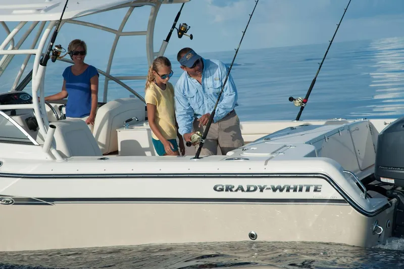 Slide: The Image of Grady-White Freedom 285 2026 - 4