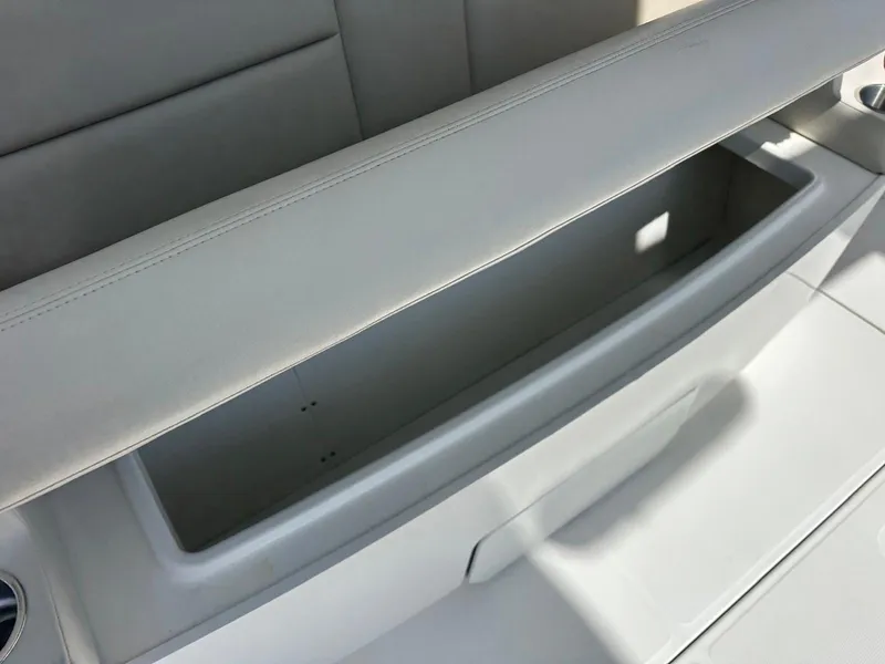 Slide: The Image of Boston Whaler 380 OUTRAGE 2021 - 31