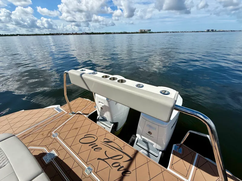 Slide: The Image of Cruisers 42 GLS OB 2024 - 12