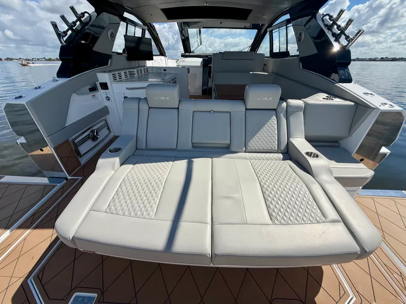 Slide: The Image of Cruisers 42 GLS OB 2024 - 15