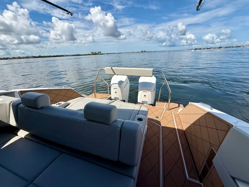 Slide: The Image of Cruisers 42 GLS OB 2024 - 18