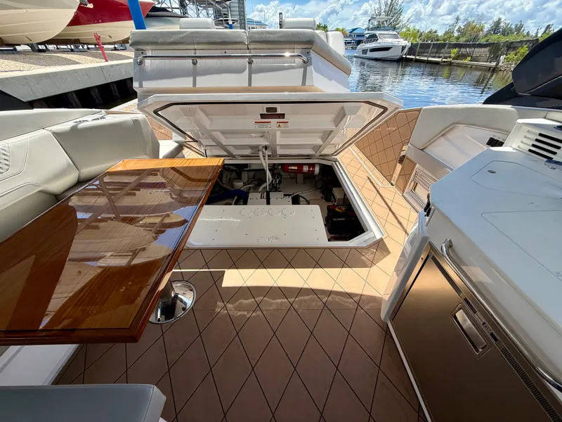 Slide: The Image of Cruisers 42 GLS OB 2024 - 19