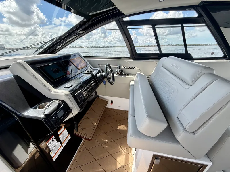 Slide: The Image of Cruisers 42 GLS OB 2024 - 33