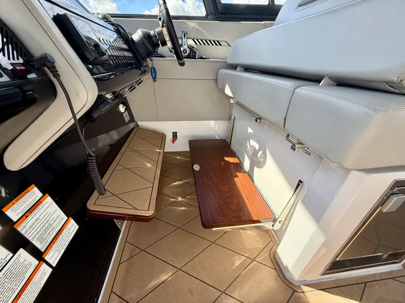 Slide: The Image of Cruisers 42 GLS OB 2024 - 34