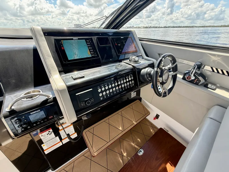 Slide: The Image of Cruisers 42 GLS OB 2024 - 35