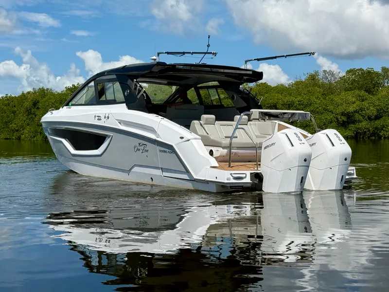 Slide: The Image of Cruisers 42 GLS OB 2024 - 4