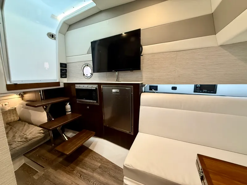 Slide: The Image of Cruisers 42 GLS OB 2024 - 48