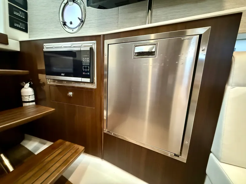 Slide: The Image of Cruisers 42 GLS OB 2024 - 49