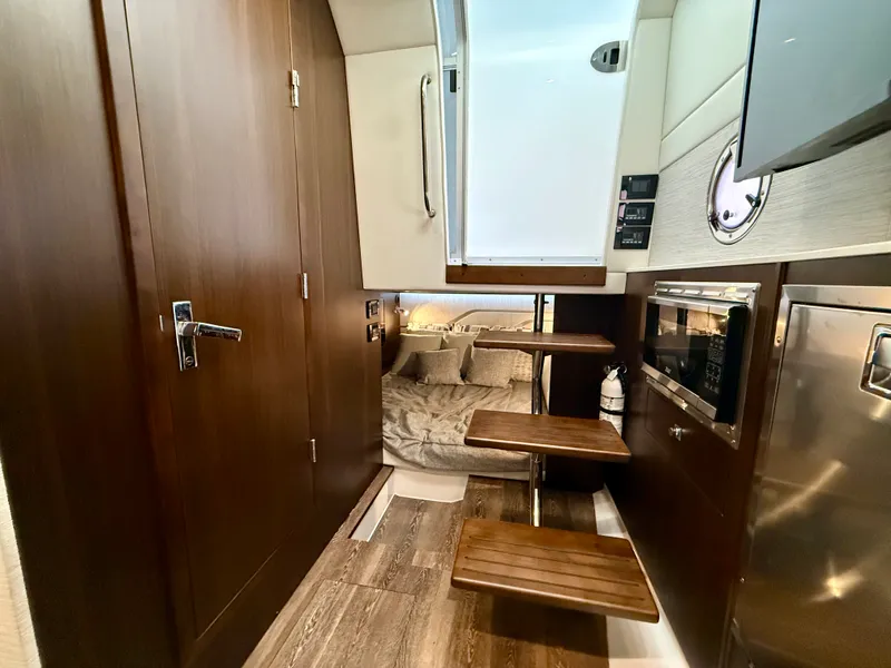 Slide: The Image of Cruisers 42 GLS OB 2024 - 50