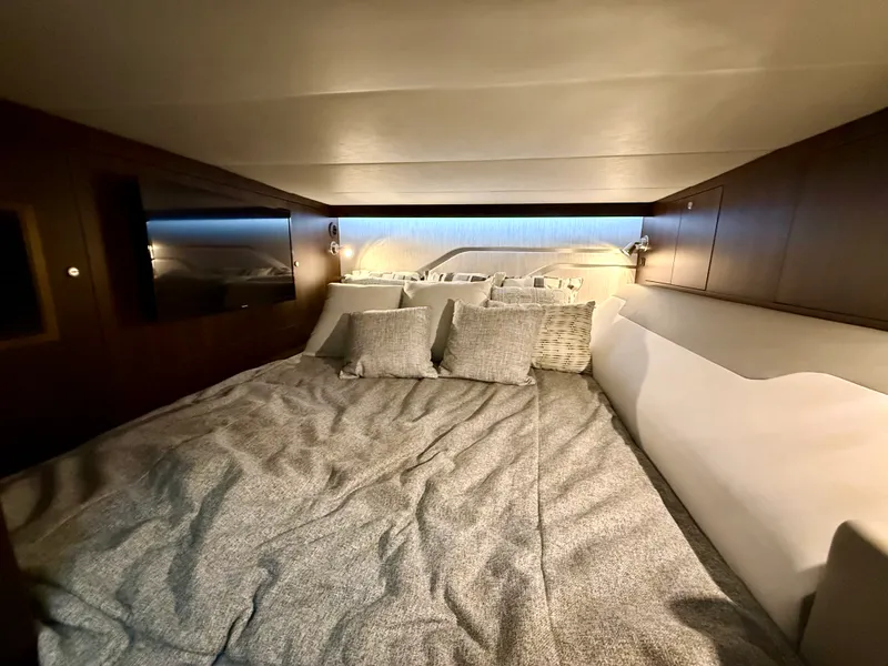 Slide: The Image of Cruisers 42 GLS OB 2024 - 52