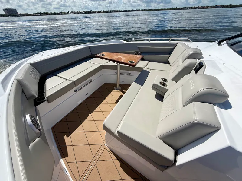 Slide: The Image of Cruisers 42 GLS OB 2024 - 54