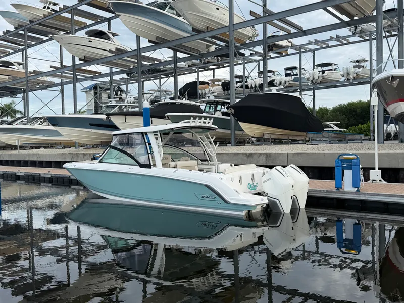 Slide: The Image of Boston Whaler 320 VANTAGE 2023 - 3