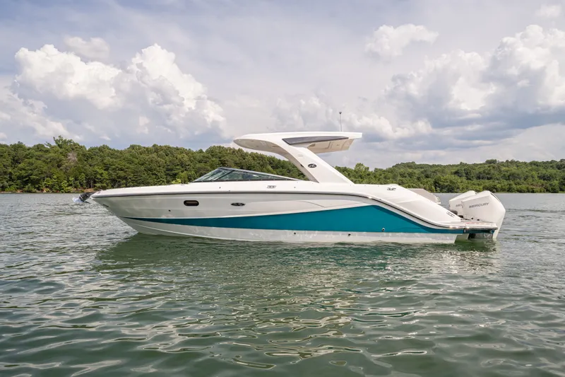 The Image of Sea Ray 310 SLX OB 2021 - 0