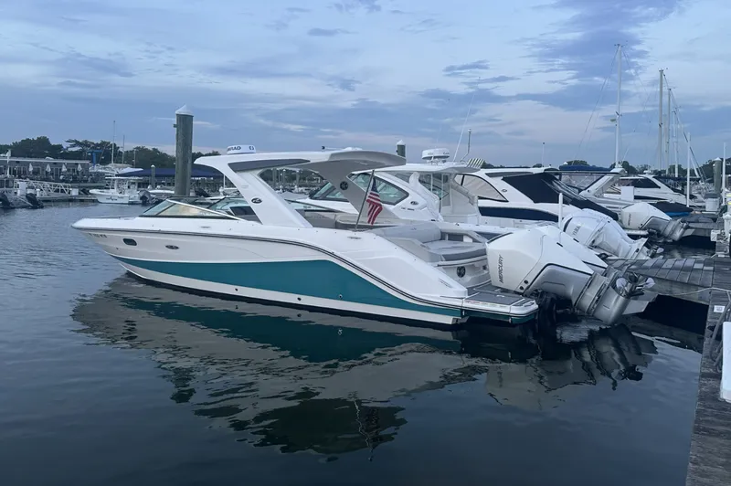The Image of Sea Ray 310 SLX OB 2021 - 0