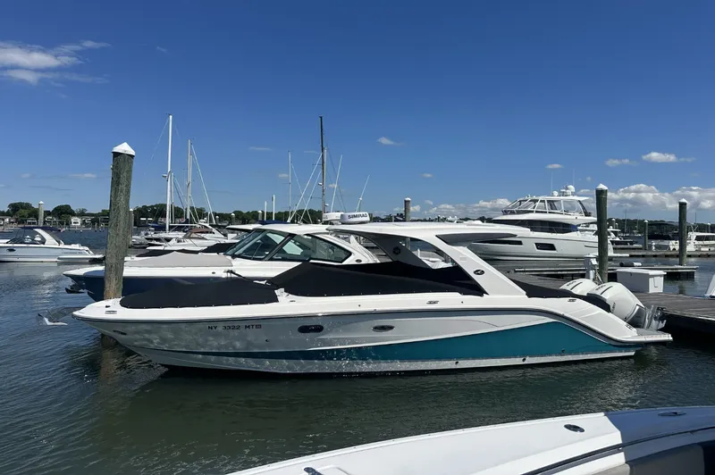 Slide: The Image of Sea Ray 310 SLX OB 2021 - 1