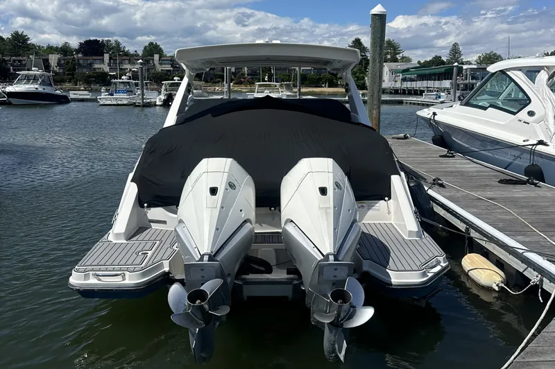 Slide: The Image of Sea Ray 310 SLX OB 2021 - 6
