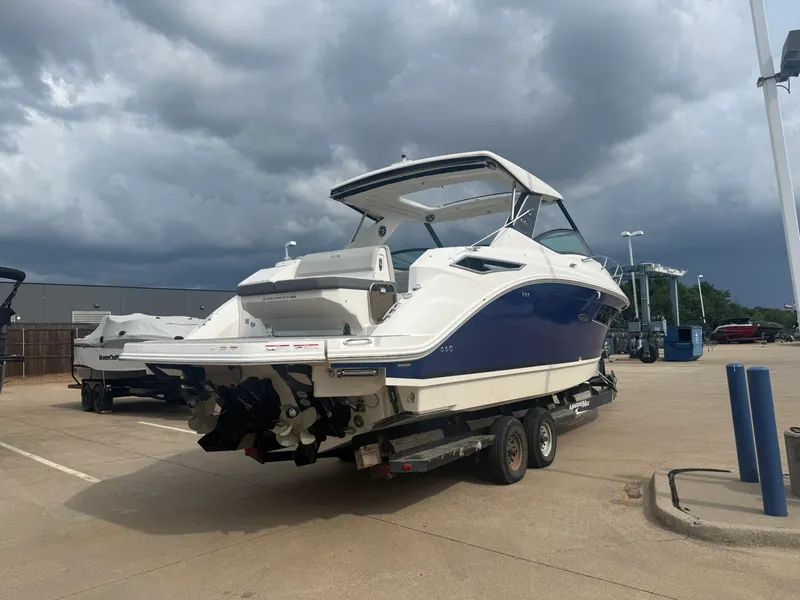 Slide: The Image of Sea Ray 320 SUNDANCER 2020 - 4