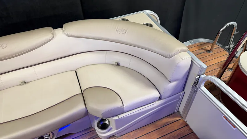 Slide: The Image of Avalon 2585 CATALINA ENT 2018 - 28