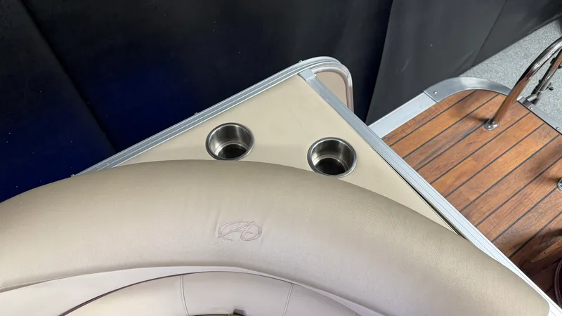 Slide: The Image of Avalon 2585 CATALINA ENT 2018 - 29
