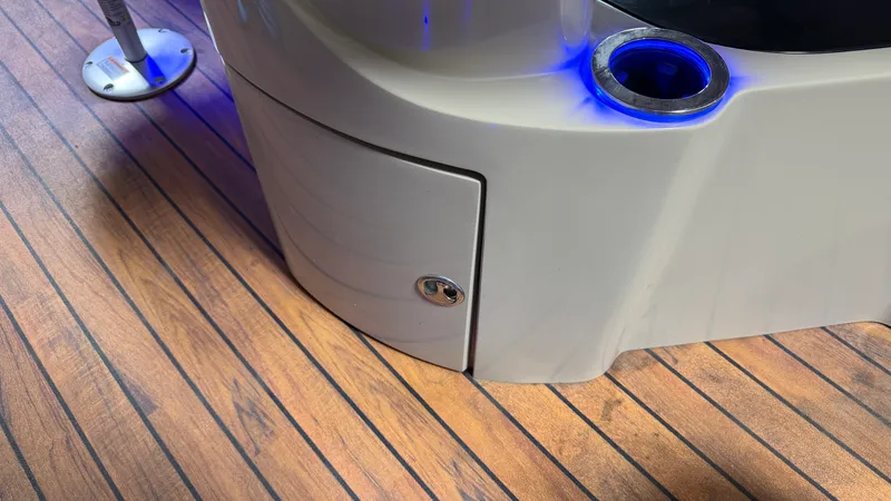 Slide: The Image of Avalon 2585 CATALINA ENT 2018 - 47