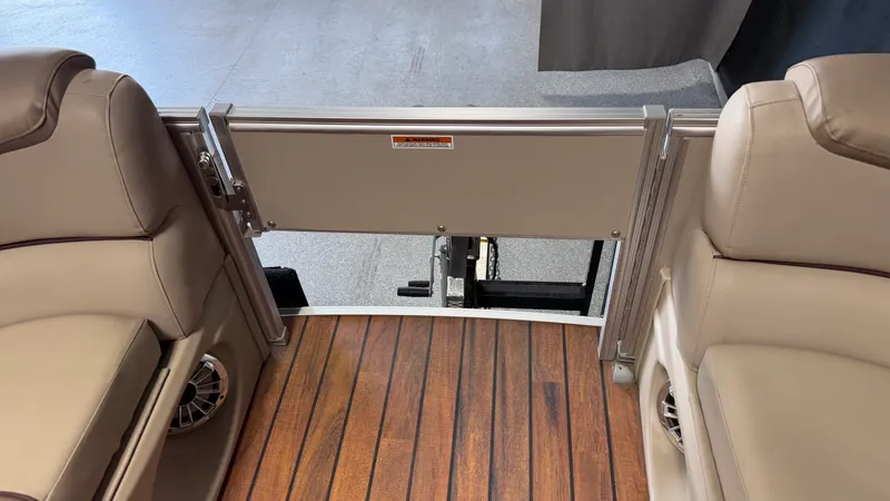 Slide: The Image of Avalon 2585 CATALINA ENT 2018 - 76