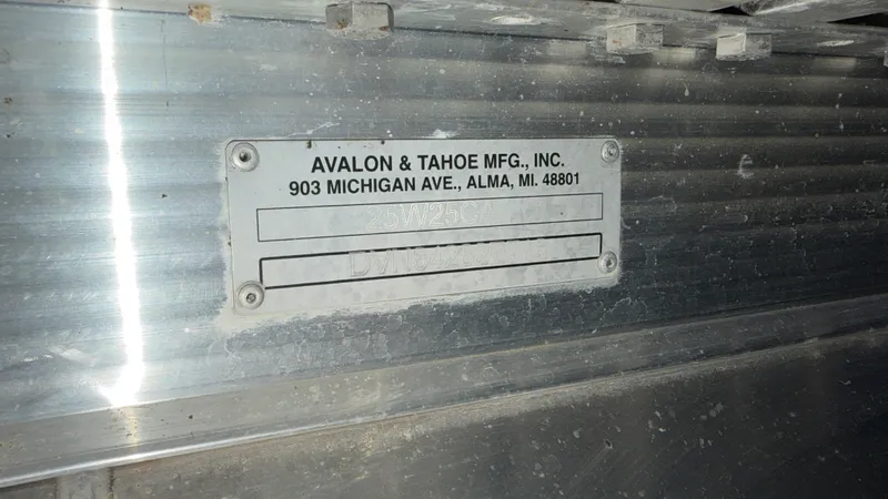 Slide: The Image of Avalon 2585 CATALINA ENT 2018 - 93