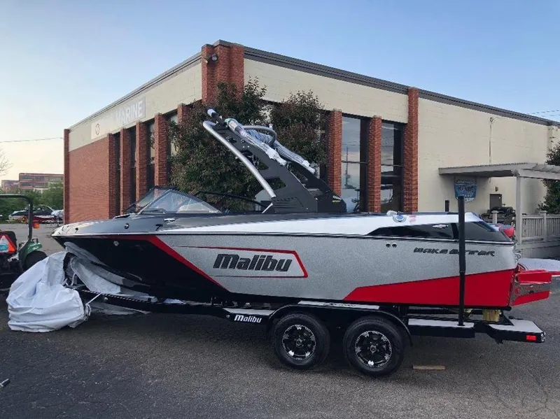 Slide: The Image of Malibu Wakesetter 23 LSV 2018 - 0