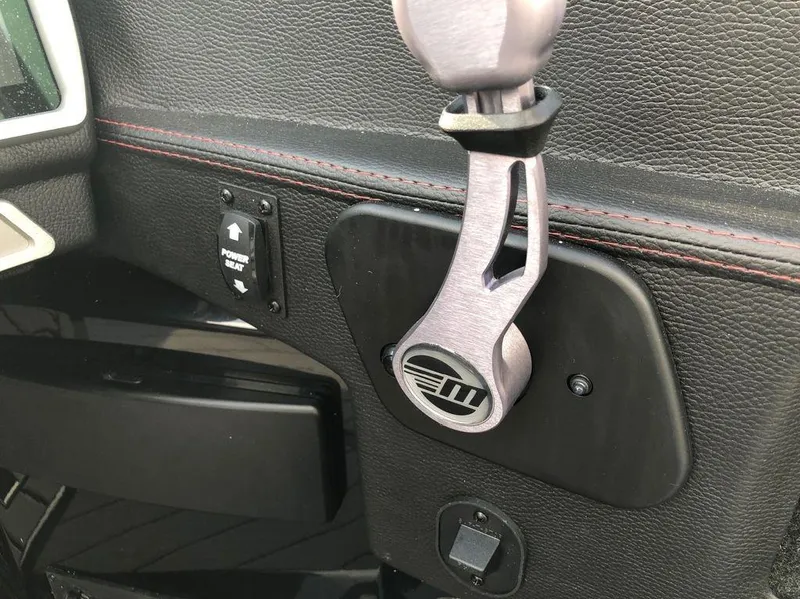 Slide: The Image of Malibu Wakesetter 23 LSV 2018 - 18