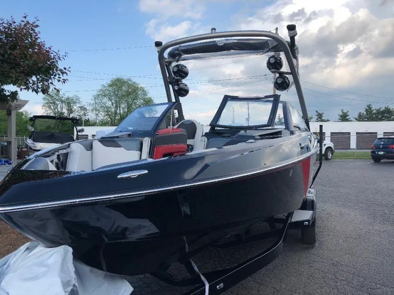 Slide: The Image of Malibu Wakesetter 23 LSV 2018 - 26