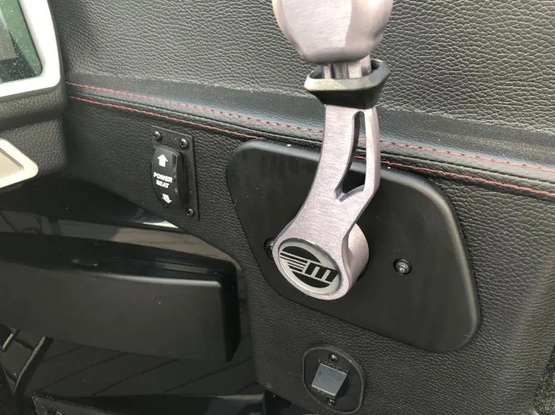 Slide: The Image of Malibu Wakesetter 23 LSV 2018 - 27