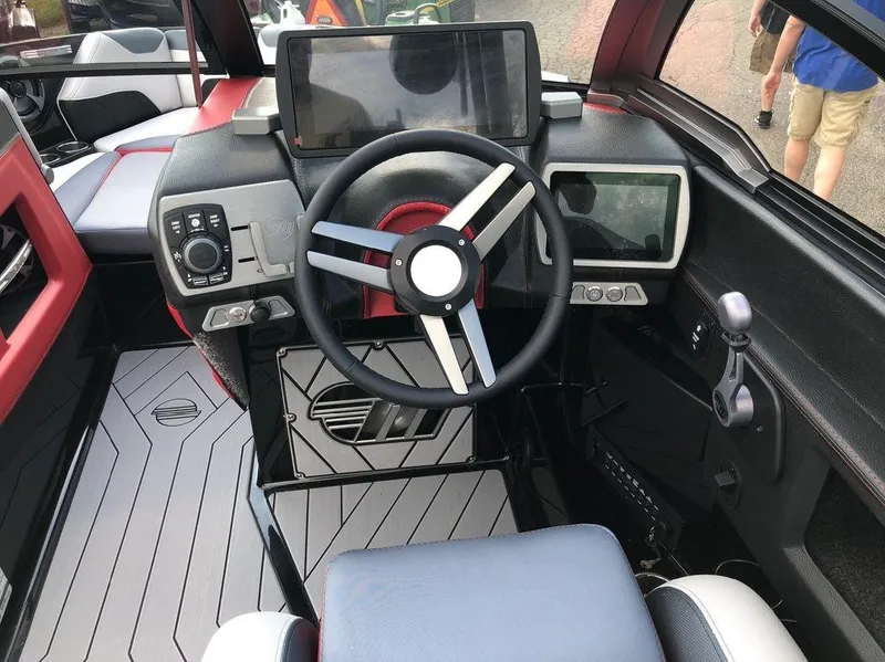 Slide: The Image of Malibu Wakesetter 23 LSV 2018 - 28