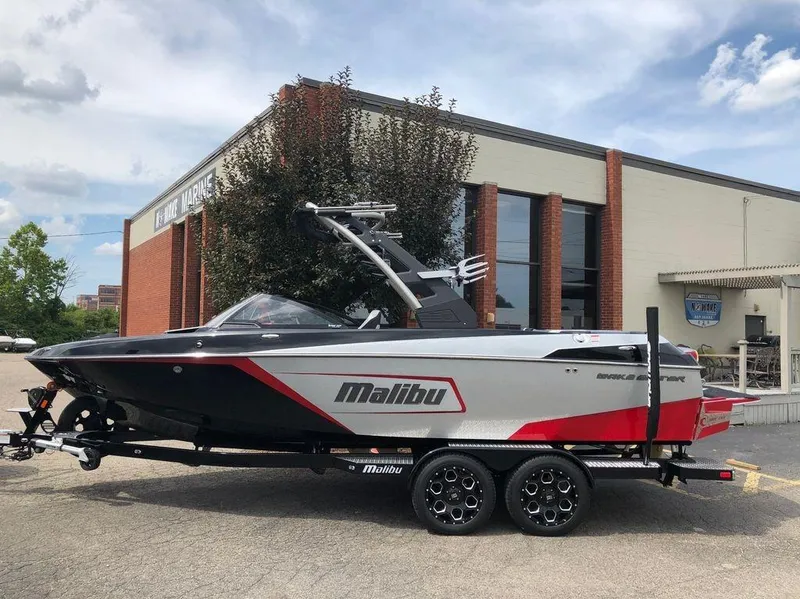 Slide: The Image of Malibu Wakesetter 23 LSV 2018 - 31