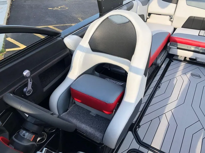 Slide: The Image of Malibu Wakesetter 23 LSV 2018 - 33