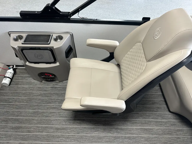 Slide: The Image of Premier 250 Solaris 2022 - 23