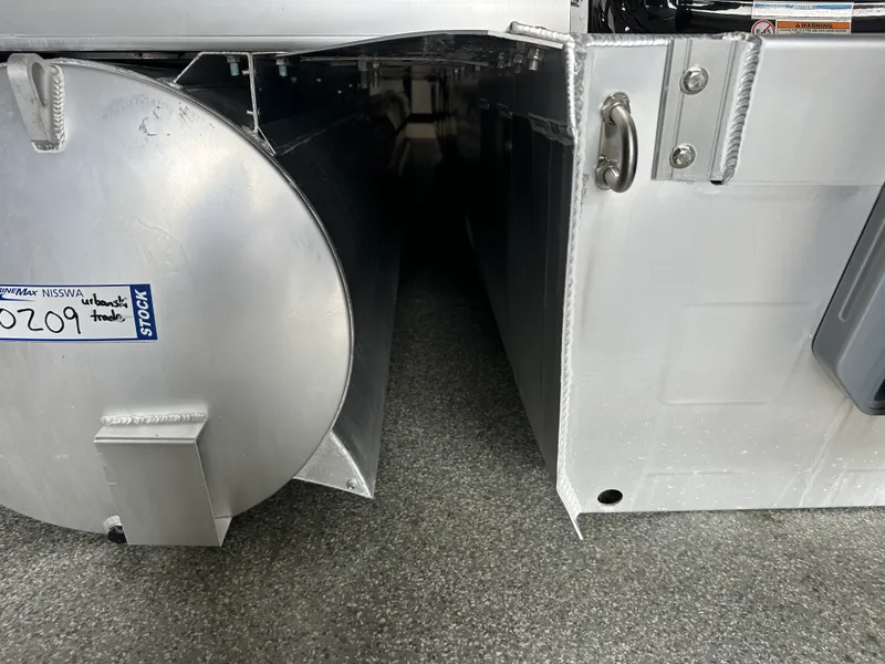 Slide: The Image of Premier 250 Solaris 2022 - 9